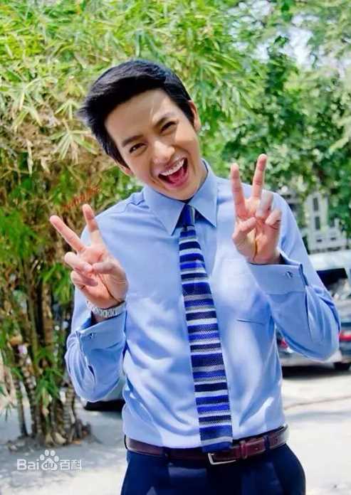 最优质普提查·克瑟辛(Puttichai Kasetsin、 )生活照