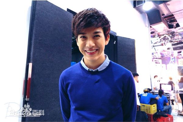 最优质普提查·克瑟辛(Puttichai Kasetsin、 )生活照