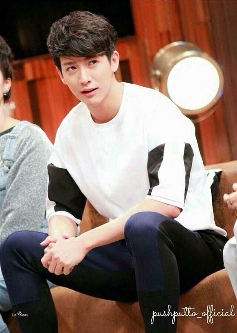 最优质普提查·克瑟辛(Puttichai Kasetsin、 )生活照