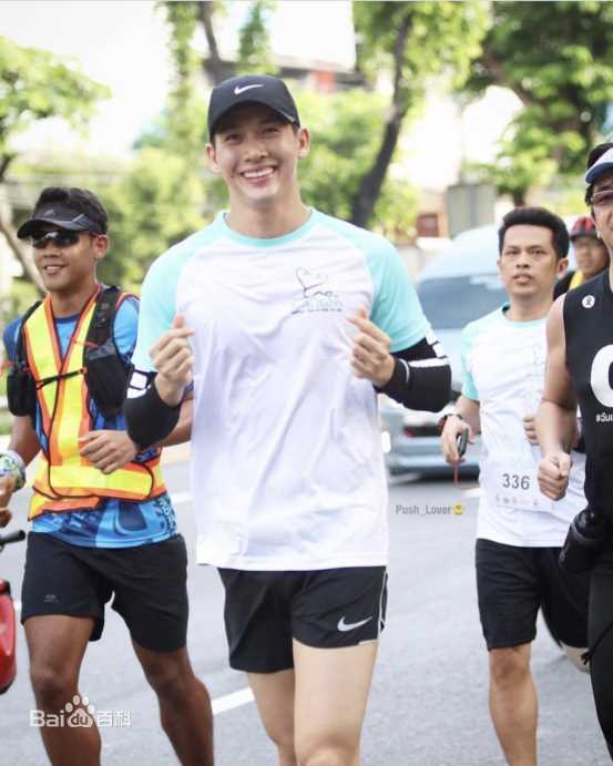 最优质普提查·克瑟辛(Puttichai Kasetsin、 )生活照