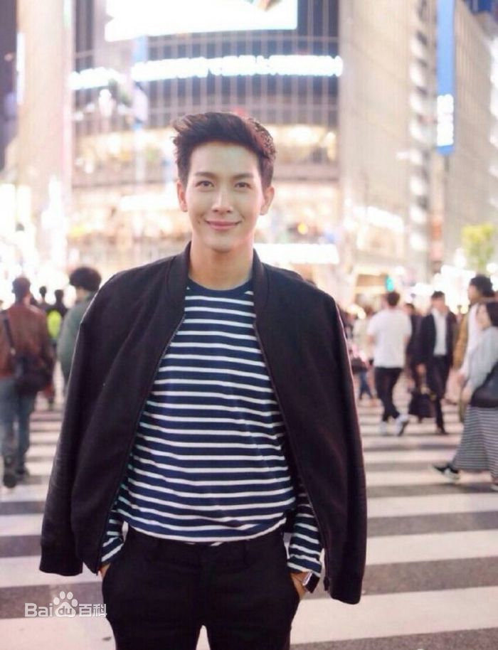 最优质普提查·克瑟辛(Puttichai Kasetsin、 )生活照