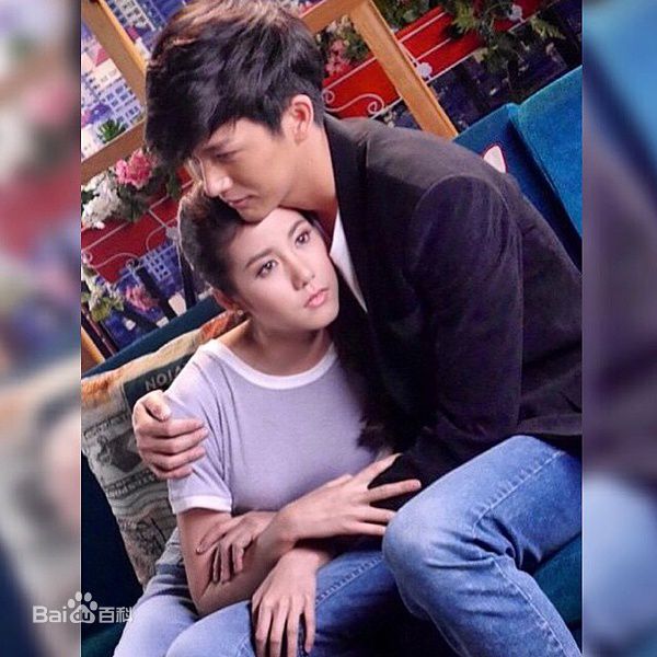 普提查·克瑟辛(Puttichai Kasetsin、 )在剧中素颜照相册