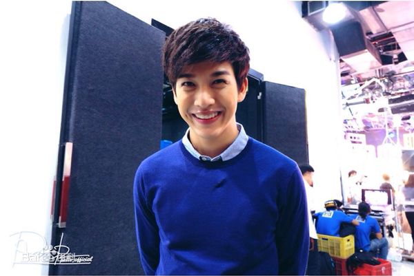 最优质普提查·克瑟辛(Puttichai Kasetsin、 )生活照