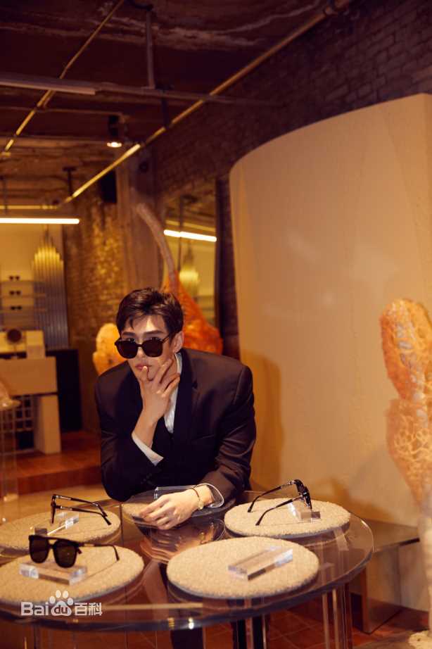 彦希(Saixixi)GENTLE MONSTER壁纸壁纸