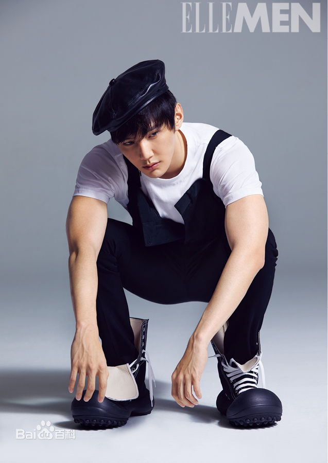 高清彦希(Saixixi)在《EllEMAN》 2017年7月号中的图集