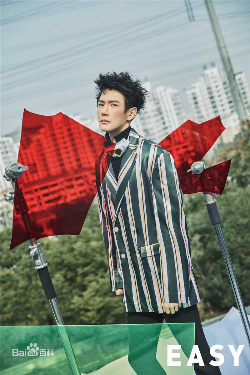 彦希(Saixixi)在《EASY》  2019年01月上中的