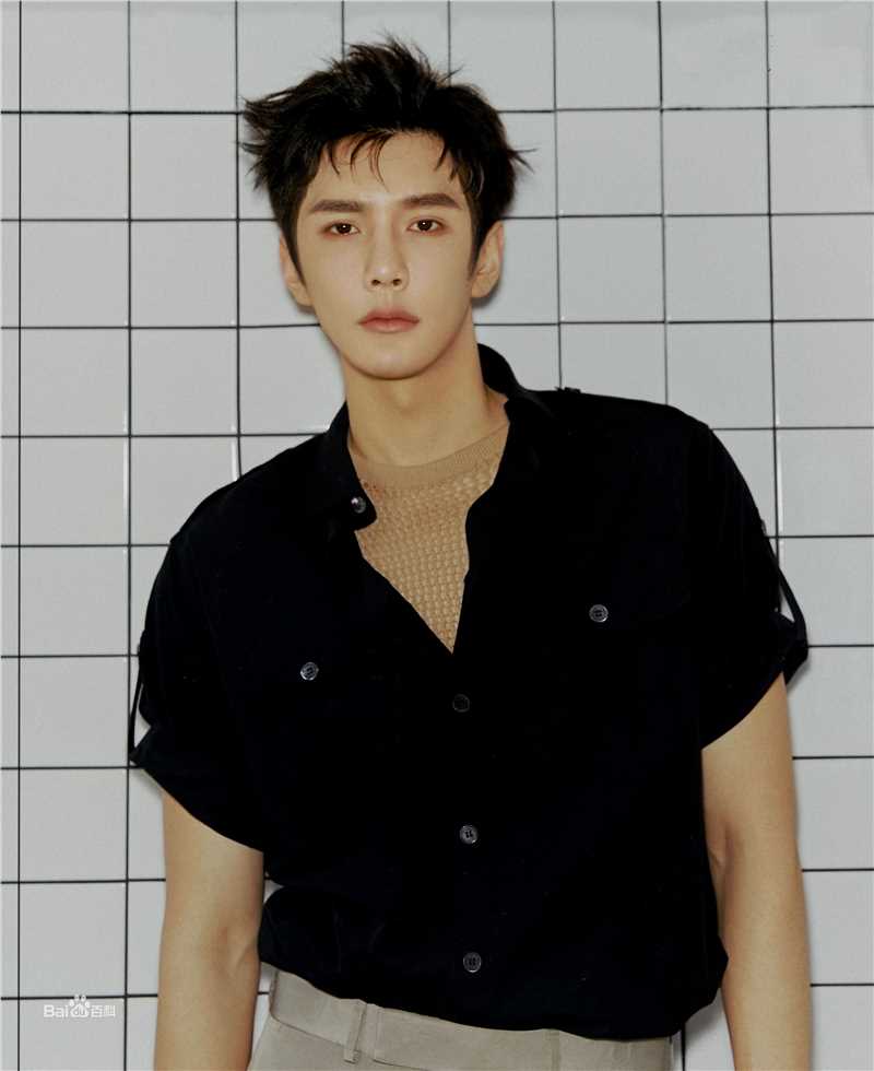 最新彦希(Saixixi)性感图片