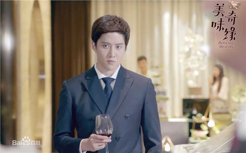 披拉·尼迪裴善官(   /Pirat Nitipaisalkul)Mike精选剧照图册