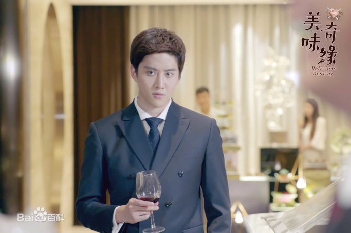 披拉·尼迪裴善官(   /Pirat Nitipaisalkul)Mike精选剧照图册