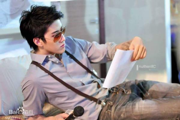 披拉·尼迪裴善官(   /Pirat Nitipaisalkul)Mike泰国活动图册前后照片