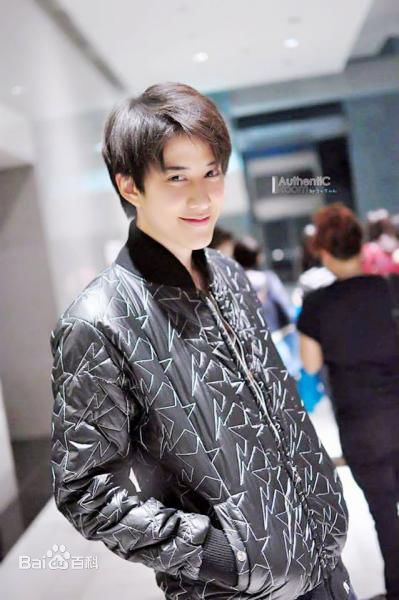 披拉·尼迪裴善官(   /Pirat Nitipaisalkul)Mike泰国活动图册前后照片