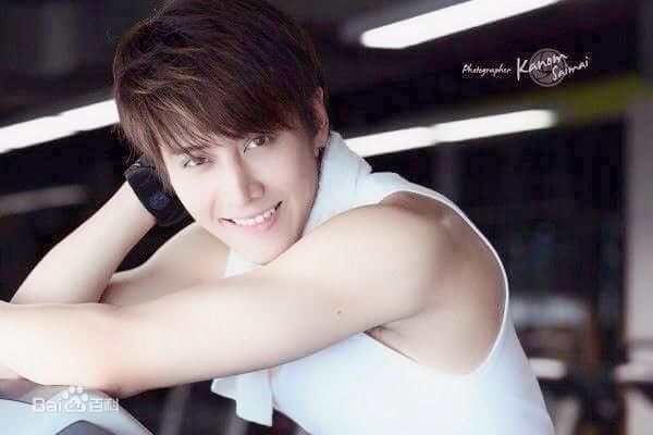 披拉·尼迪裴善官(   /Pirat Nitipaisalkul)Mike泰国活动图册前后照片