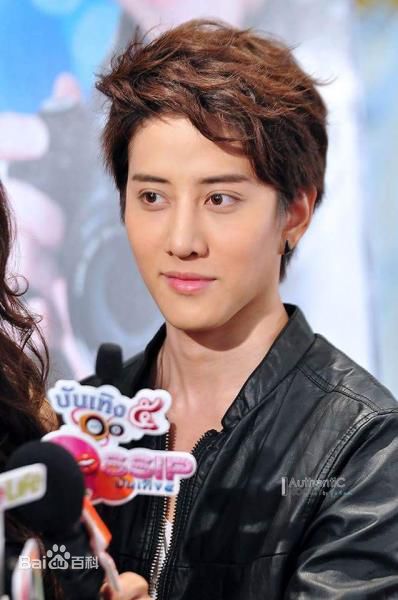 披拉·尼迪裴善官(   /Pirat Nitipaisalkul)Mike泰国活动图册前后照片