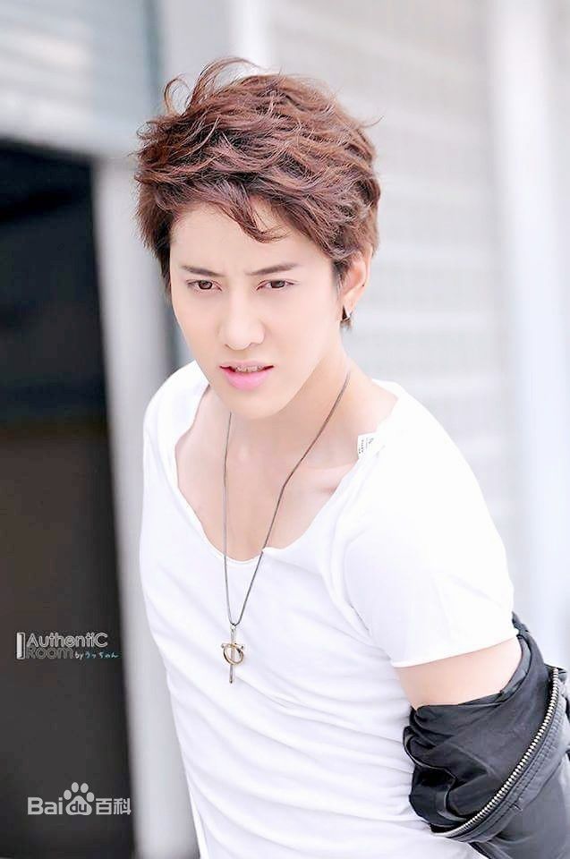 披拉·尼迪裴善官(   /Pirat Nitipaisalkul)Mike泰国活动图册前后照片