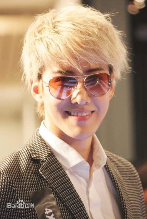 披拉·尼迪裴善官(   /Pirat Nitipaisalkul)Mike泰国活动图册前后照片