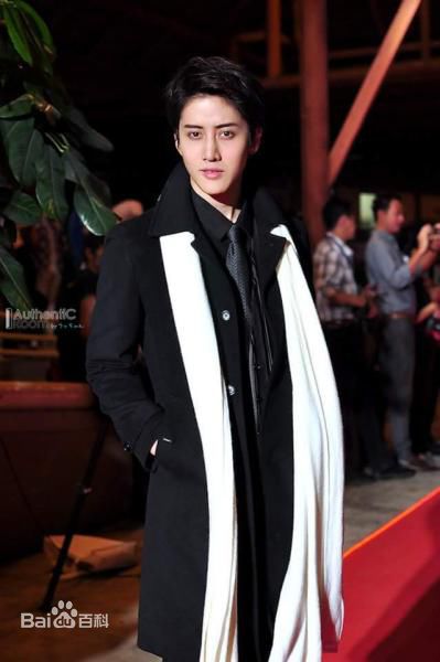 披拉·尼迪裴善官(   /Pirat Nitipaisalkul)Mike泰国活动图册前后照片