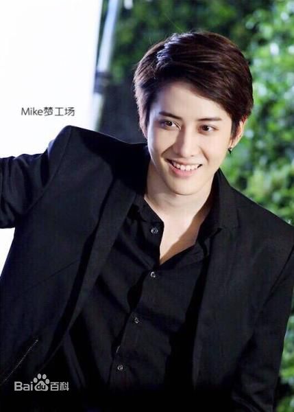 披拉·尼迪裴善官(   /Pirat Nitipaisalkul)Mike泰国活动图册前后照片