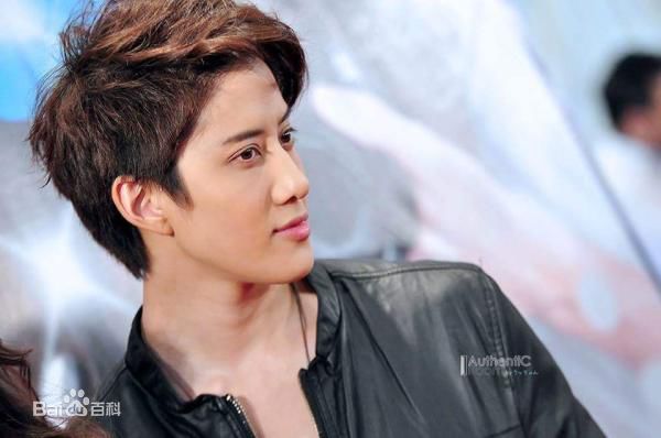 披拉·尼迪裴善官(   /Pirat Nitipaisalkul)Mike泰国活动图册前后照片