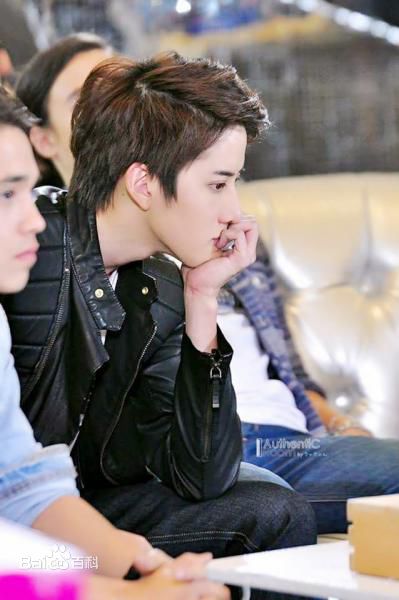 披拉·尼迪裴善官(   /Pirat Nitipaisalkul)Mike泰国活动图册前后照片