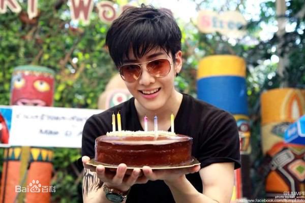 披拉·尼迪裴善官(   /Pirat Nitipaisalkul)Mike泰国活动图册前后照片