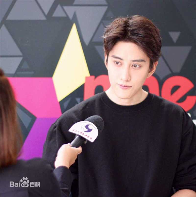 披拉·尼迪裴善官(   /Pirat Nitipaisalkul)Mike泰国活动图册前后照片