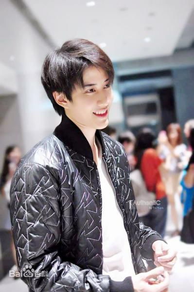 披拉·尼迪裴善官(   /Pirat Nitipaisalkul)Mike泰国活动图册前后照片