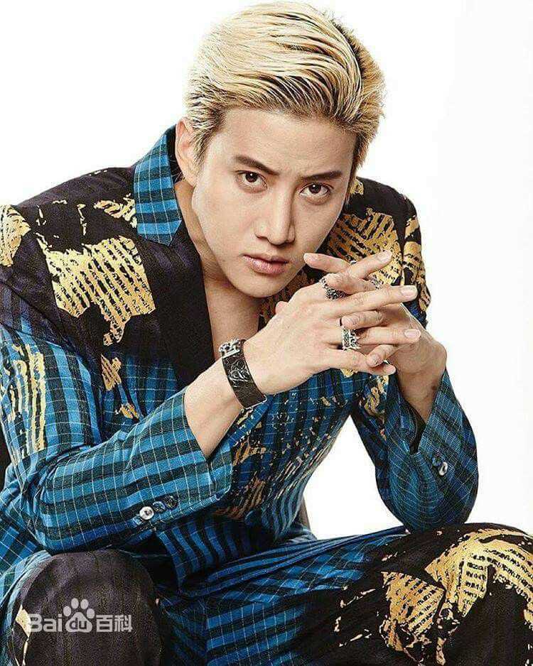 披拉·尼迪裴善官(   /Pirat Nitipaisalkul)高清Mike杂志图册图集