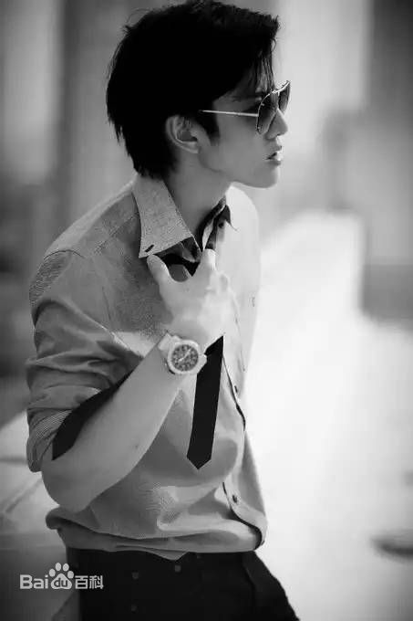 披拉·尼迪裴善官(   /Pirat Nitipaisalkul)高清Mike杂志图册图集