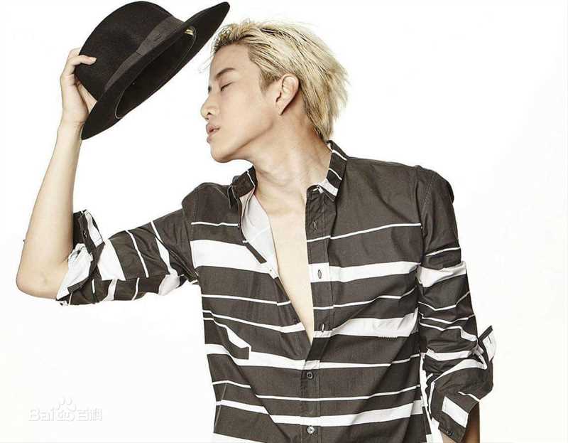 披拉·尼迪裴善官(   /Pirat Nitipaisalkul)高清Mike杂志图册图集