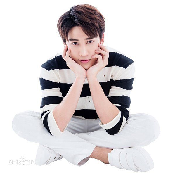 披拉·尼迪裴善官(   /Pirat Nitipaisalkul)高清Mike杂志图册图集