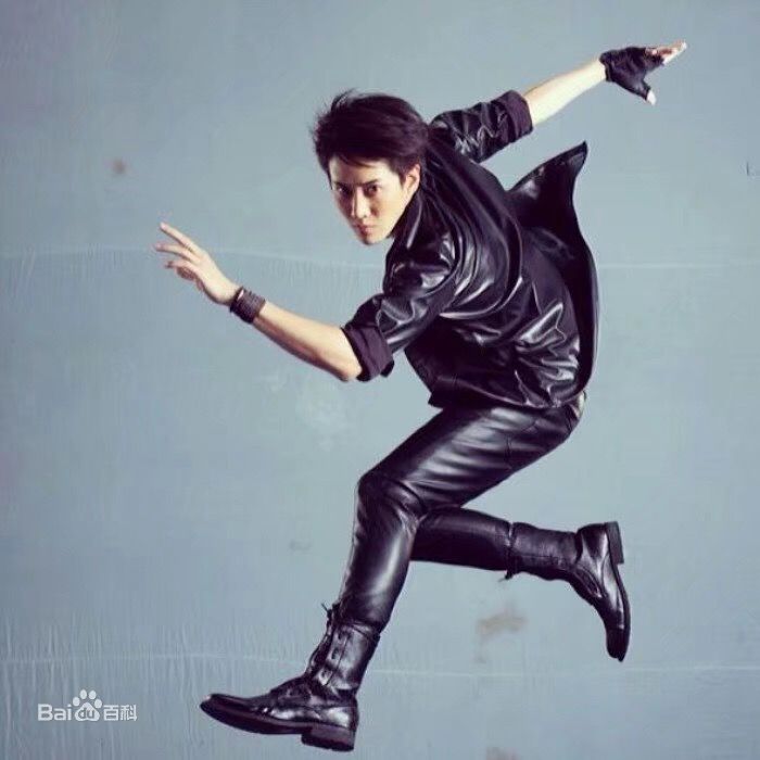 披拉·尼迪裴善官(   /Pirat Nitipaisalkul)高清Mike杂志图册图集