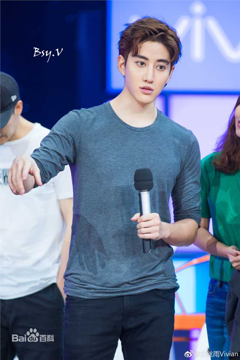 披拉·尼迪裴善官(   /Pirat Nitipaisalkul)Mike综艺图册图册