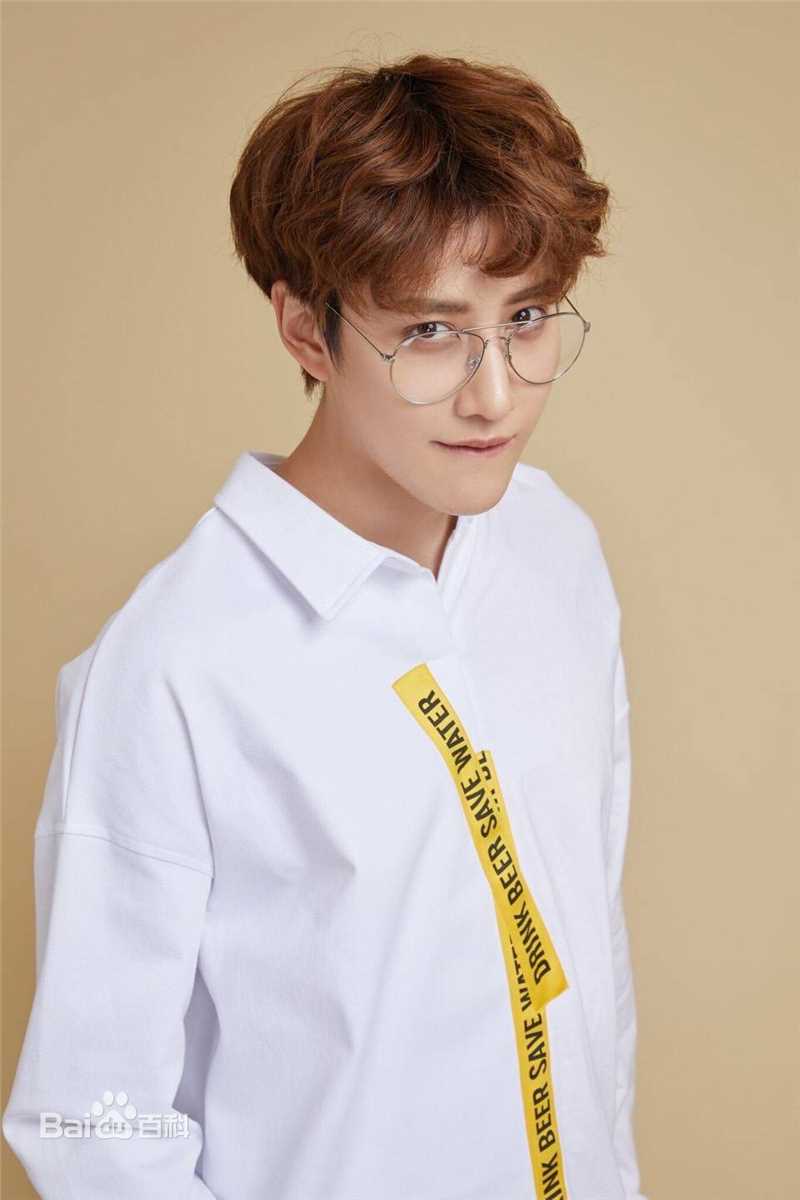 披拉·尼迪裴善官(   /Pirat Nitipaisalkul)高清Mike杂志图册图集