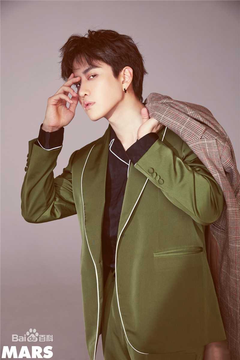 披拉·尼迪裴善官(   /Pirat Nitipaisalkul)高清Mike杂志图册图集