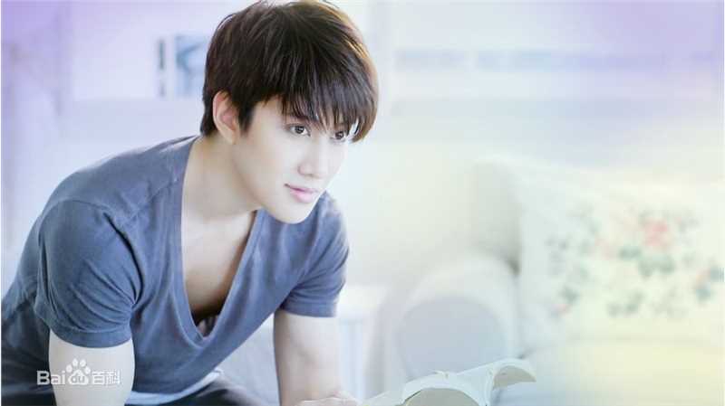 披拉·尼迪裴善官(   /Pirat Nitipaisalkul)Mike泰剧图册素颜照相册