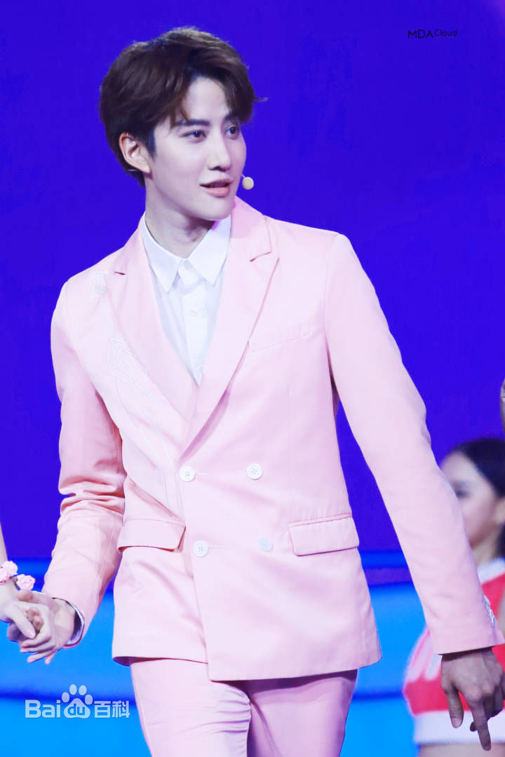 披拉·尼迪裴善官(   /Pirat Nitipaisalkul)Mike活动图册性感图片图集