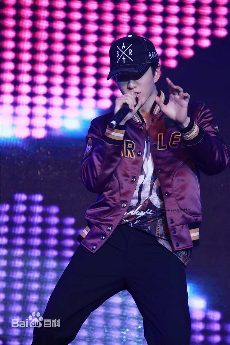 披拉·尼迪裴善官(   /Pirat Nitipaisalkul)Mike活动图册性感图片图集