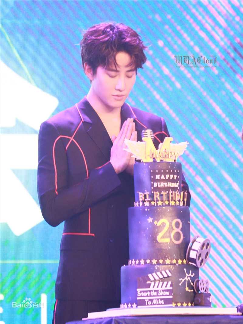 披拉·尼迪裴善官(   /Pirat Nitipaisalkul)Mike活动图册性感图片图集