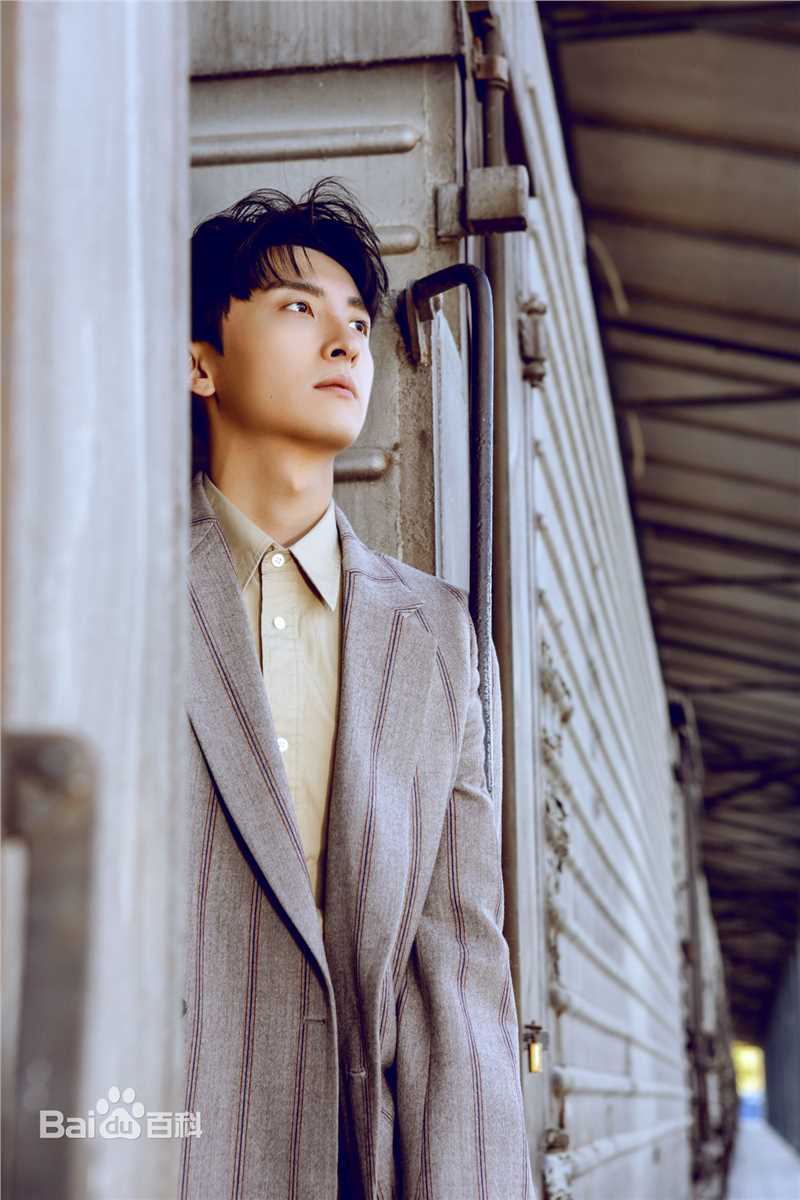 牛骏峰精选各类西装图册