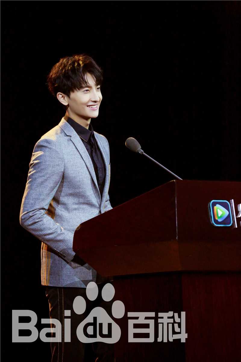 最优质牛骏峰在《见字如画》中的相册