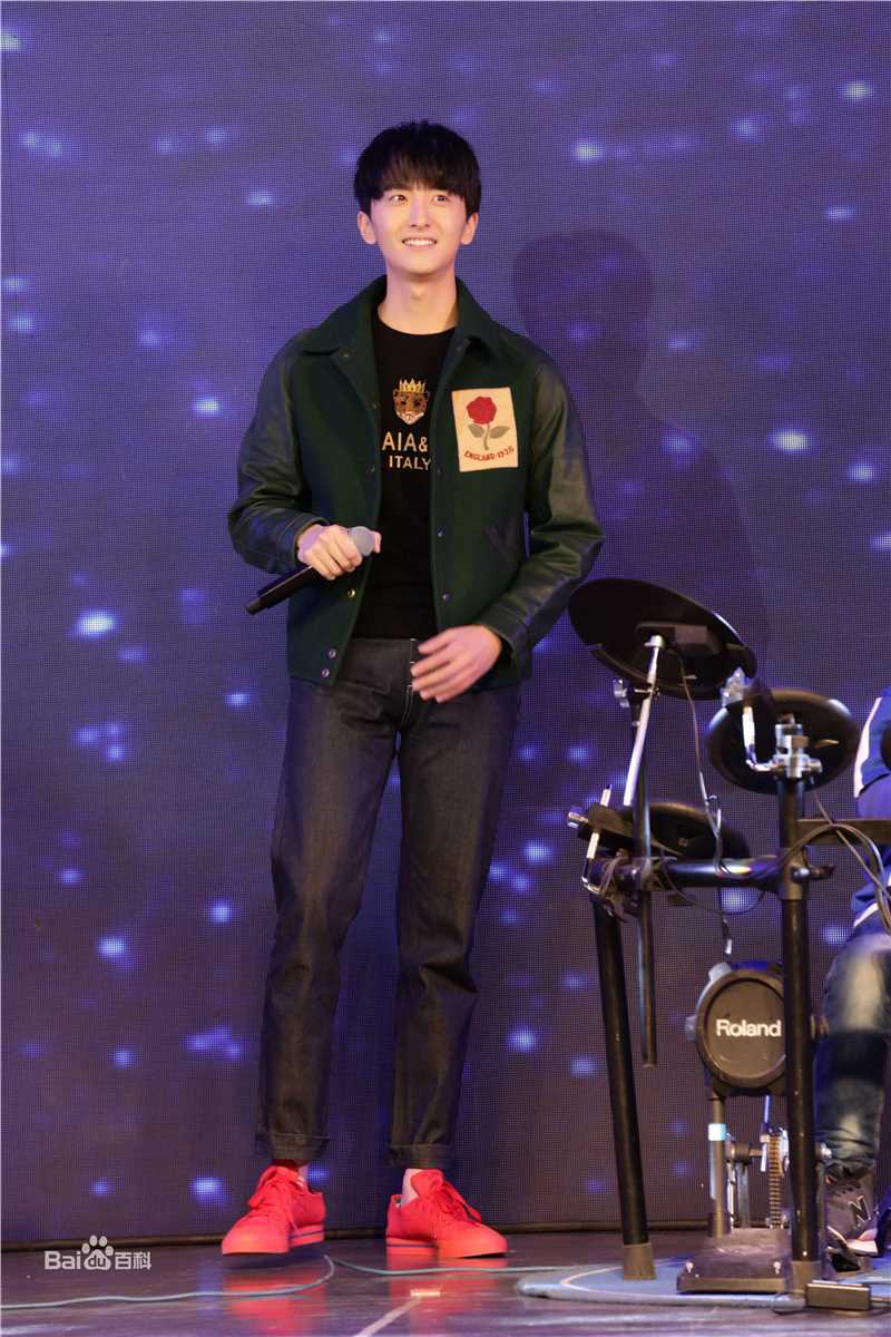 牛骏峰参加2018全国残章少年儿童艺术大赛颁奖典礼壁纸壁纸