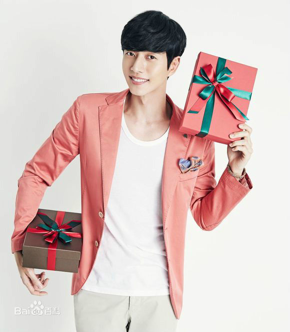 朴海镇(/Park Hae Jin/パクヘジソ)代言图集素颜照相册