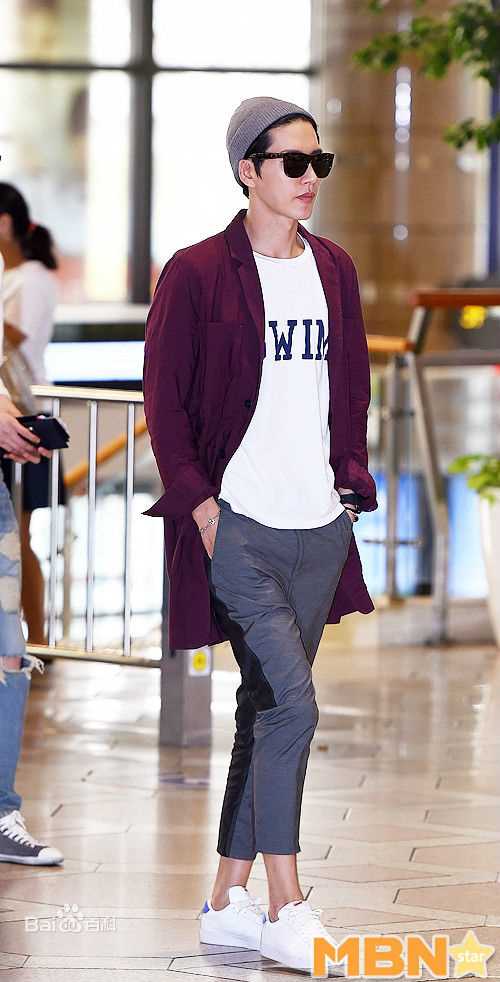 朴海镇(/Park Hae Jin/パクヘジソ)机场街拍性感图片图集