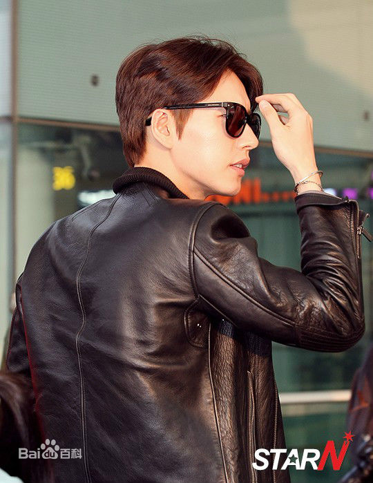 朴海镇(/Park Hae Jin/パクヘジソ)机场街拍性感图片图集