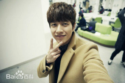 朴海镇(/Park Hae Jin/パクヘジソ)来自星星的你-李辉京壁纸壁纸