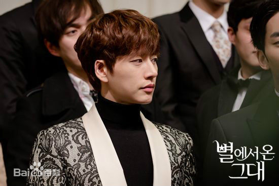 朴海镇(/Park Hae Jin/パクヘジソ)来自星星的你-李辉京壁纸壁纸