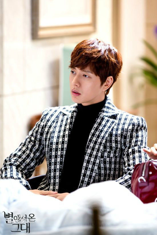 朴海镇(/Park Hae Jin/パクヘジソ)来自星星的你-李辉京壁纸壁纸