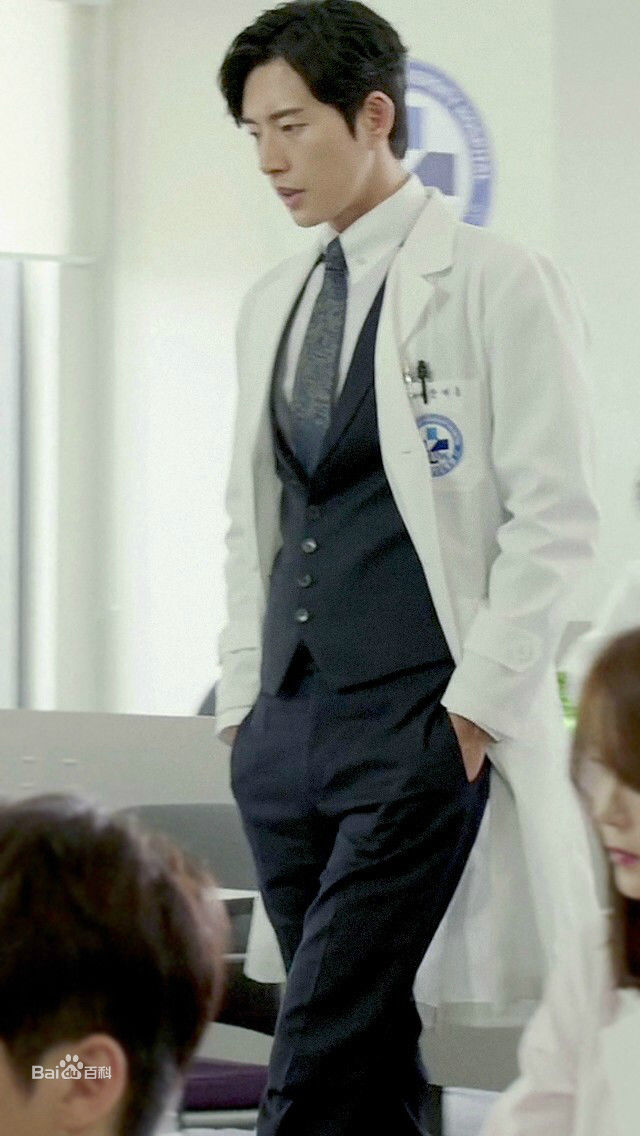 朴海镇(/Park Hae Jin/パクヘジソ)Doctor异乡人-韩在俊生活照