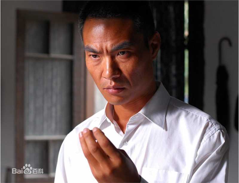 李君峰《夜来香》最新剧照