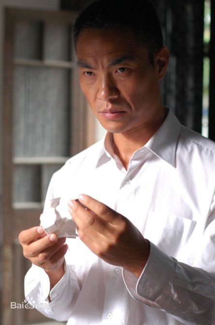 李君峰《夜来香》最新剧照